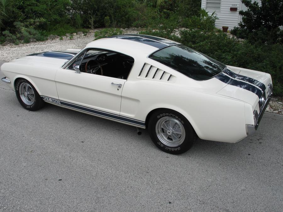  Shelby GT350 Fastback 1965 года  (фото 4 из 80)